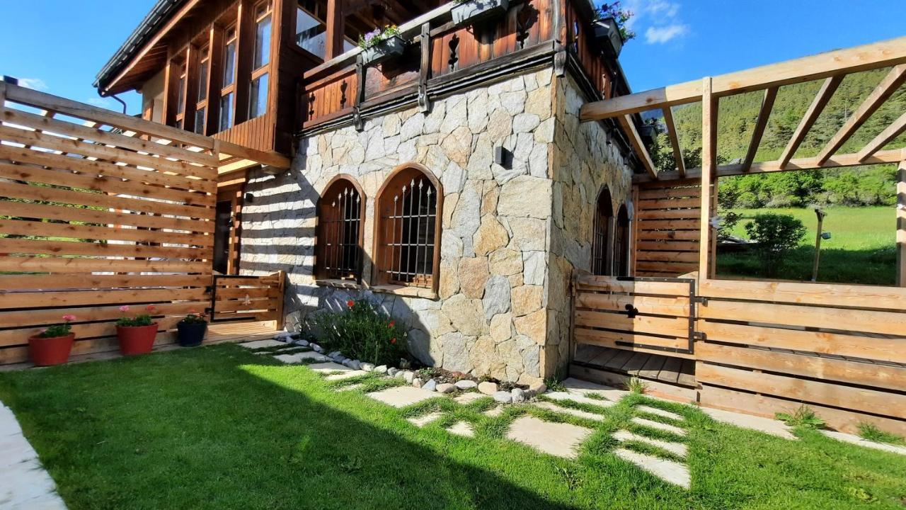 Chalet Serre Cambeou Piscine&Spa Saint-Chaffrey Exterior foto